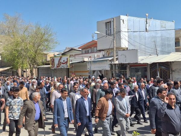 مردم پلدختر و معمولان در راهپیمایی روز قدس حضوری پرشور داشتند