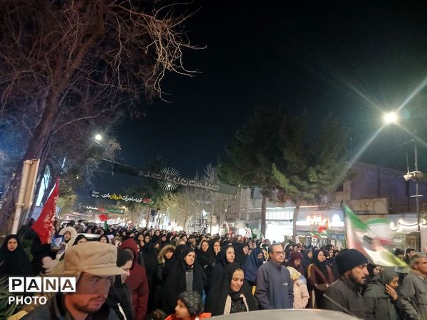 حماسه سازی مردم نیشابور در دوازدهمین روز از شهادت امام خامنه ای