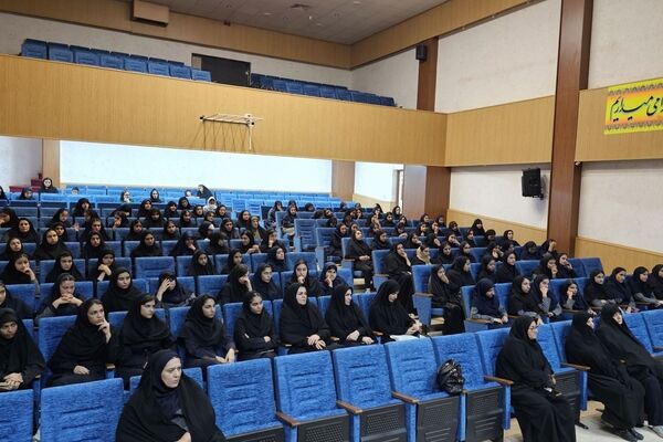 دختران آینده ساز فارسان در مسیر یادگیری و مسئولیت پذیری