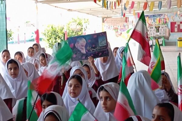 آغاز سال تحصیلی در مدرسه شهید ابراهیم تنیده با شور و نشاط دانش‌آموزان