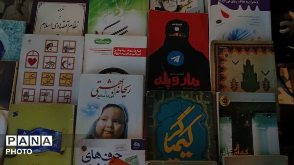 فعالیت مجموعه مردم‌نهاد مسجد جامع کمالشهر در حوزه کتابخوانی