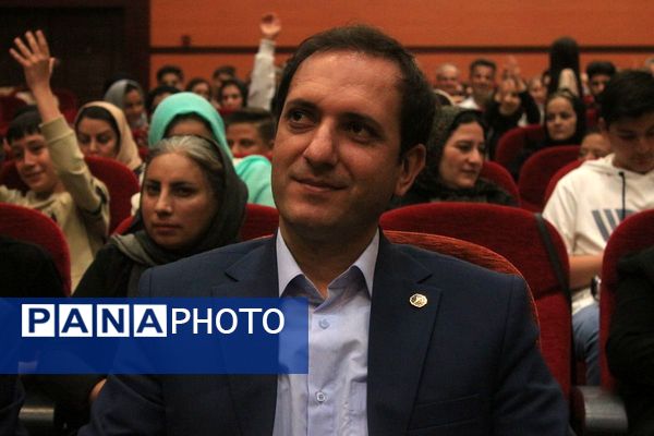 تجلیل از پسران آینده‌ساز بهارستانی