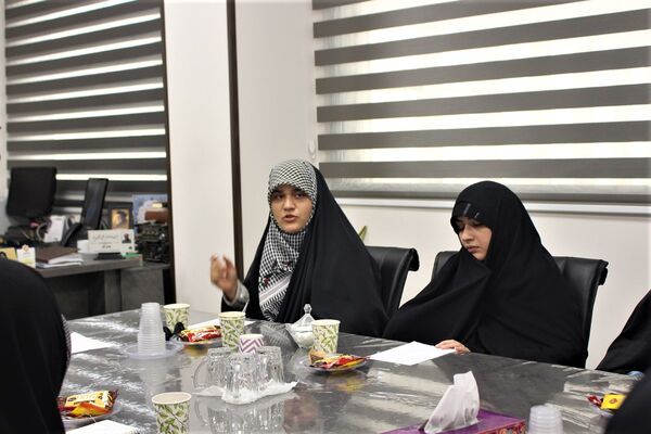 محفل شعر بانوان «رحیل» ویژه کودکان شهید 
