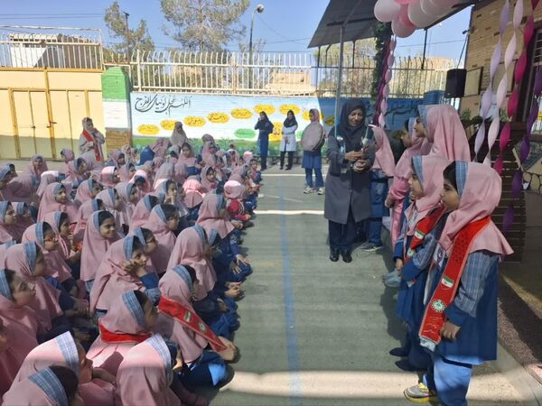 جشن متنوع میلاد حضرت زینب (س) در مدرسه شهید هادی آریایی