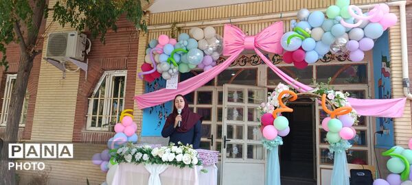 شکوفه‌های کلاس‌اولی مدرسه نسترن به مدرسه سلام کردند 