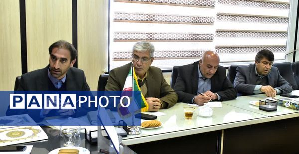 جلسه ستاد دهه فجر در اداره‌کل آموزش و پرورش استان کهگیلویه و بویراحمد