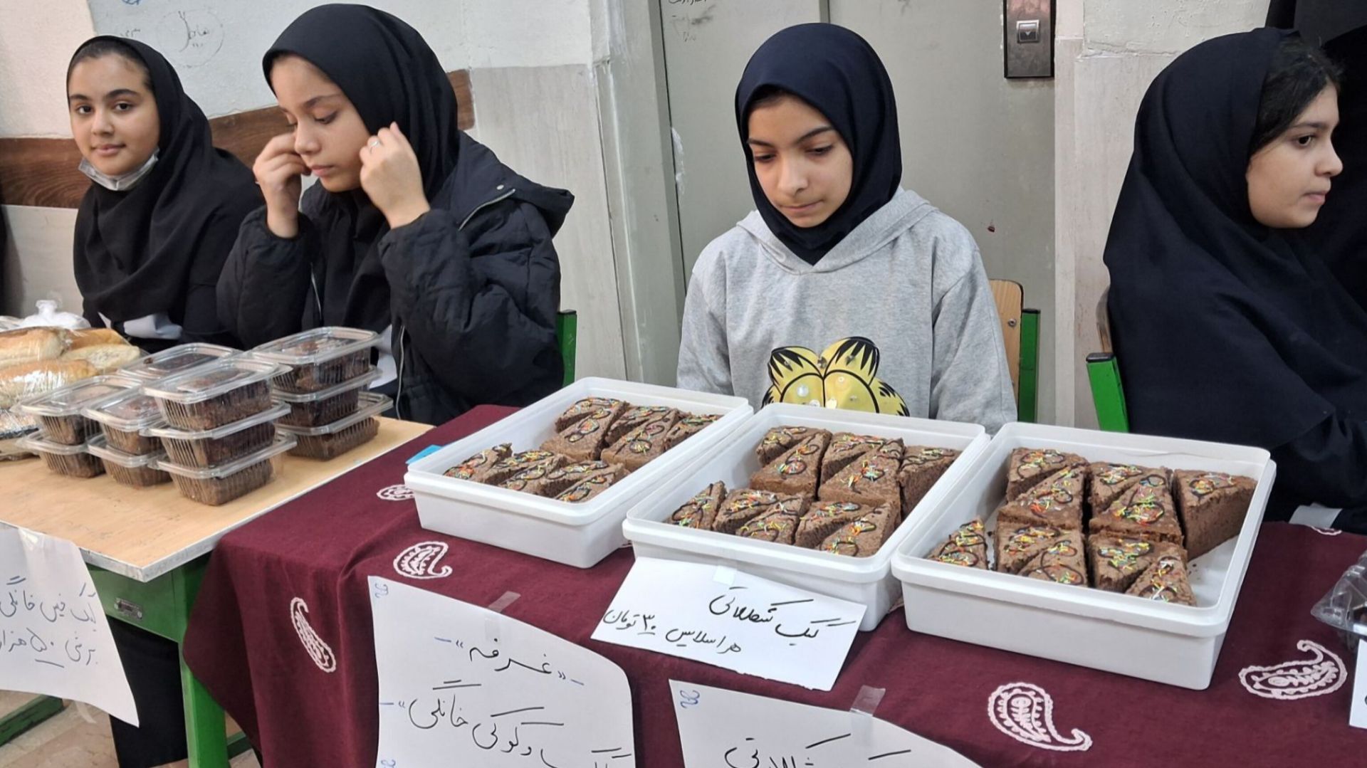 برگزاری باشکوه بازارچه کسب‌وکار در دبیرستان قلم‌چی خرم‌آباد