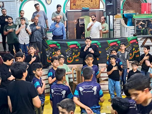 محفل انس با قرآن کریم در زورخانه باب‌الحوائج قائمشهر