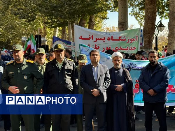 حضور پرشور مردم در راهپیمایی ۱۳ آبان طرقبه