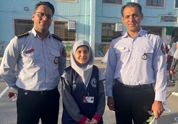 پدران قهرمان در دبستان پنجم مهر؛ تجلیل از آتش‌نشانان به مناسبت روز آتش‌نشانی