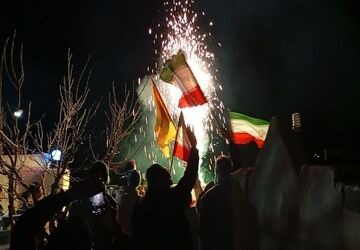 طنین گلبانگ نوای« اللّه اکبر » شب ۲۲بهمن  در شهر بار نیشابور