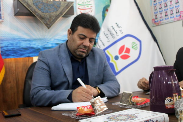 جلسه برنامه‌ریزی بزرگداشت هفته دفاع مقدس در اداره‌کل آموزش و پرورش استان بوشهر