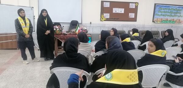 نشست هیات رئیسه مجلس دانش‌آموزی با شورای دانش‌آموزی 