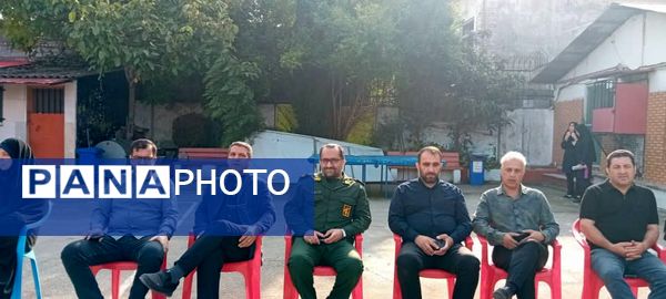 نواخته شدن زنگ ایثار و مقاومت در دبیرستان دخترانه شاهد سمیه