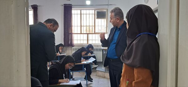 اولین مرحله آزمون های پایش هماهنگ استانی در دبیرستان دخترانه فاطمیه 