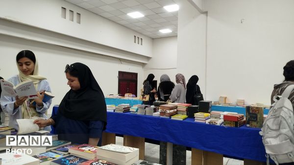 آغوش باز فرهنگسرای سیمرغ برای کتاب‌خوانان