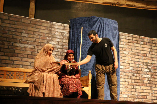 روایت «ماه گرفتگی» در قم