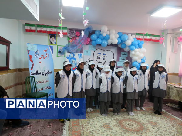 افتتاحیه جشنواره سفیران سلامت در منطقه پردیس با میزبانی مدرسه برکت تلاش 