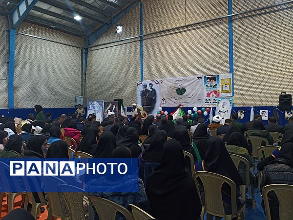 آیین نواختن زنگ انقلاب اسلامی در آموزشگاه رضوان آشخانه