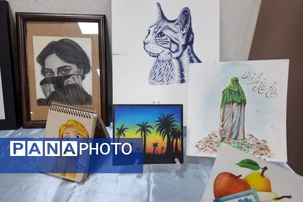 برپایی نمایشگاه هنرهای دست‌ساز در مدرسه فرهنگ قرچک