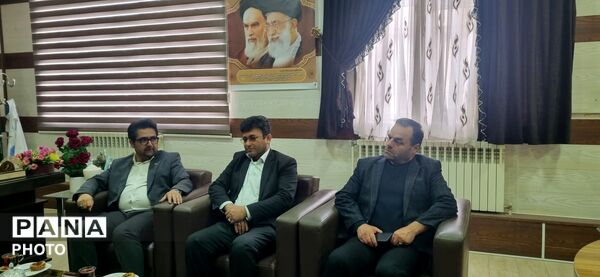 نکوداشت مقام شامخ معلم و تجلیل از پیشگامان عرصه تعلیم و تربیت در نظرکهریزی