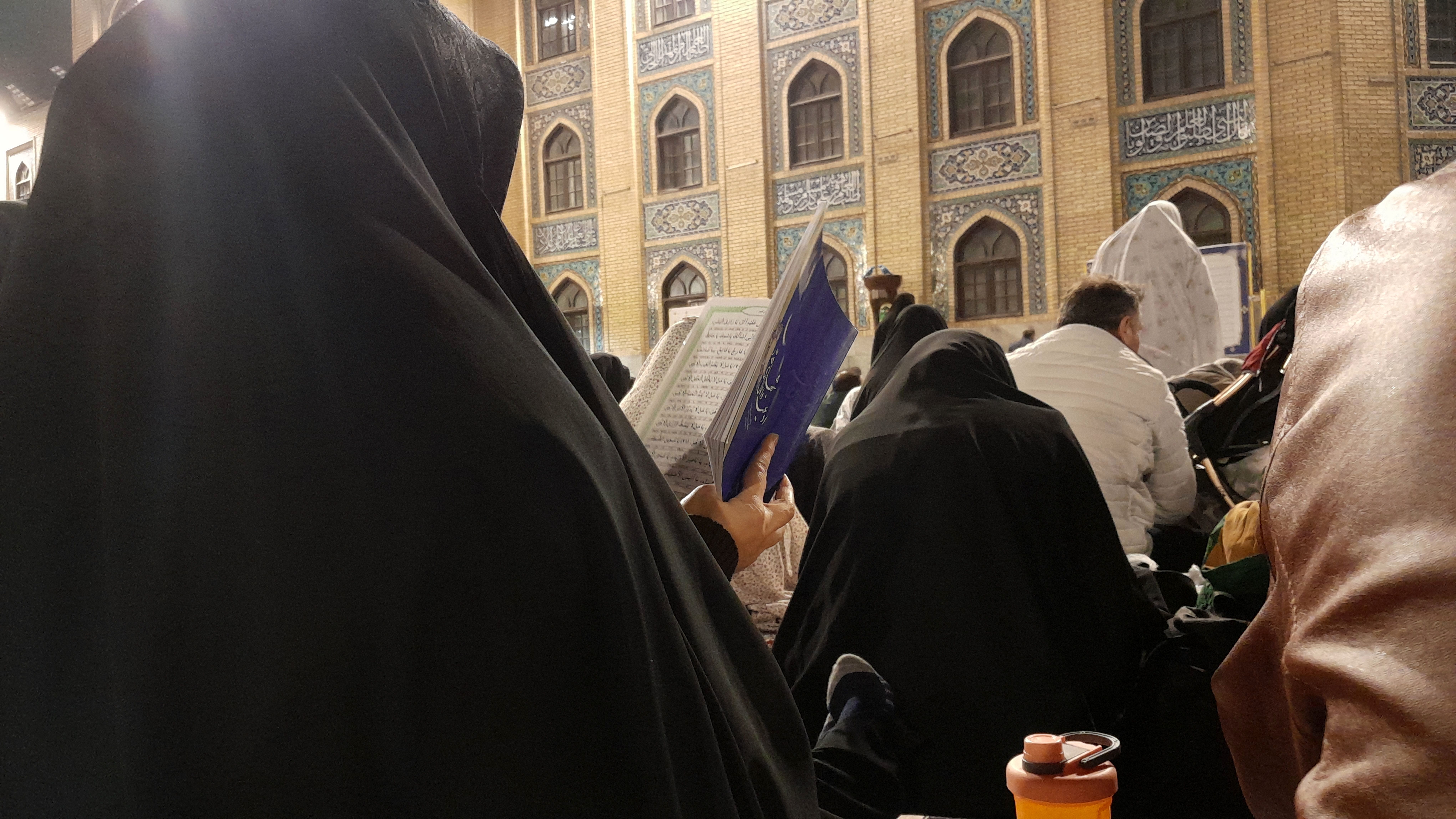 حال‌وهوای مشهد مقدس در لیالی قدر