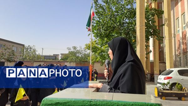 مراسم بزرگداشت شهید سید حسن نصرالله در دبیرستان هوشیار ناحیه یک مشهد