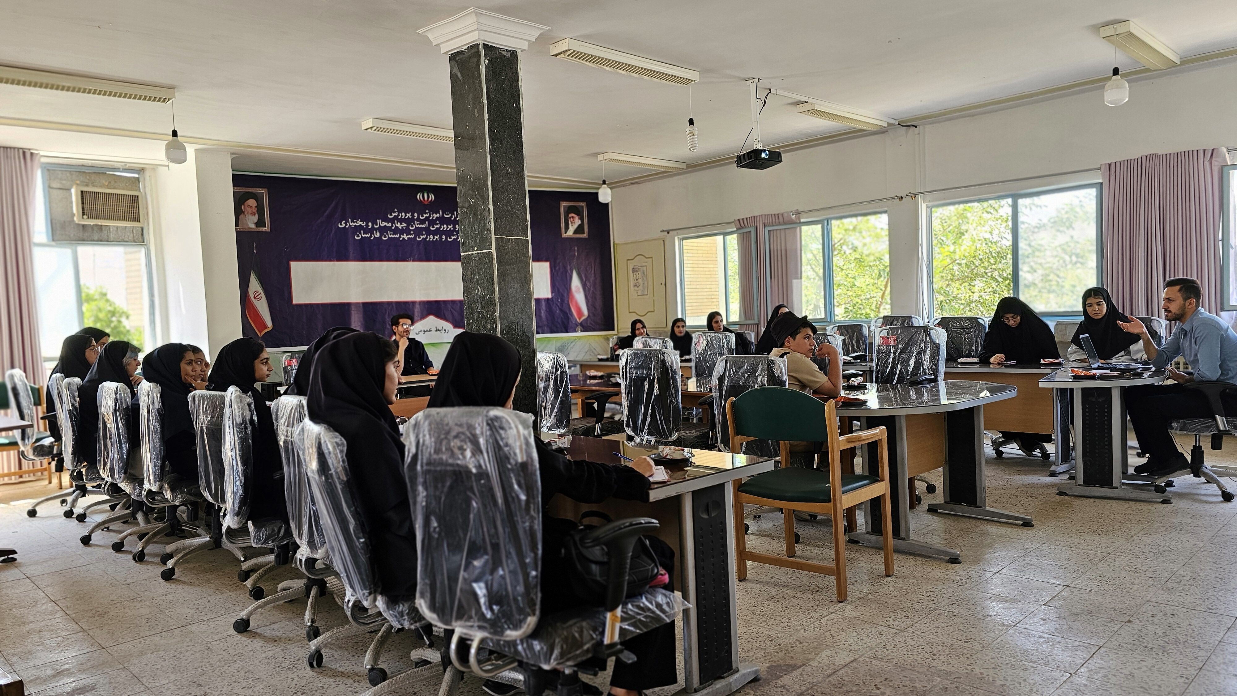نشست تخصصی سفیران رسانه و خبرنگاران پانا شهرستان فارسان