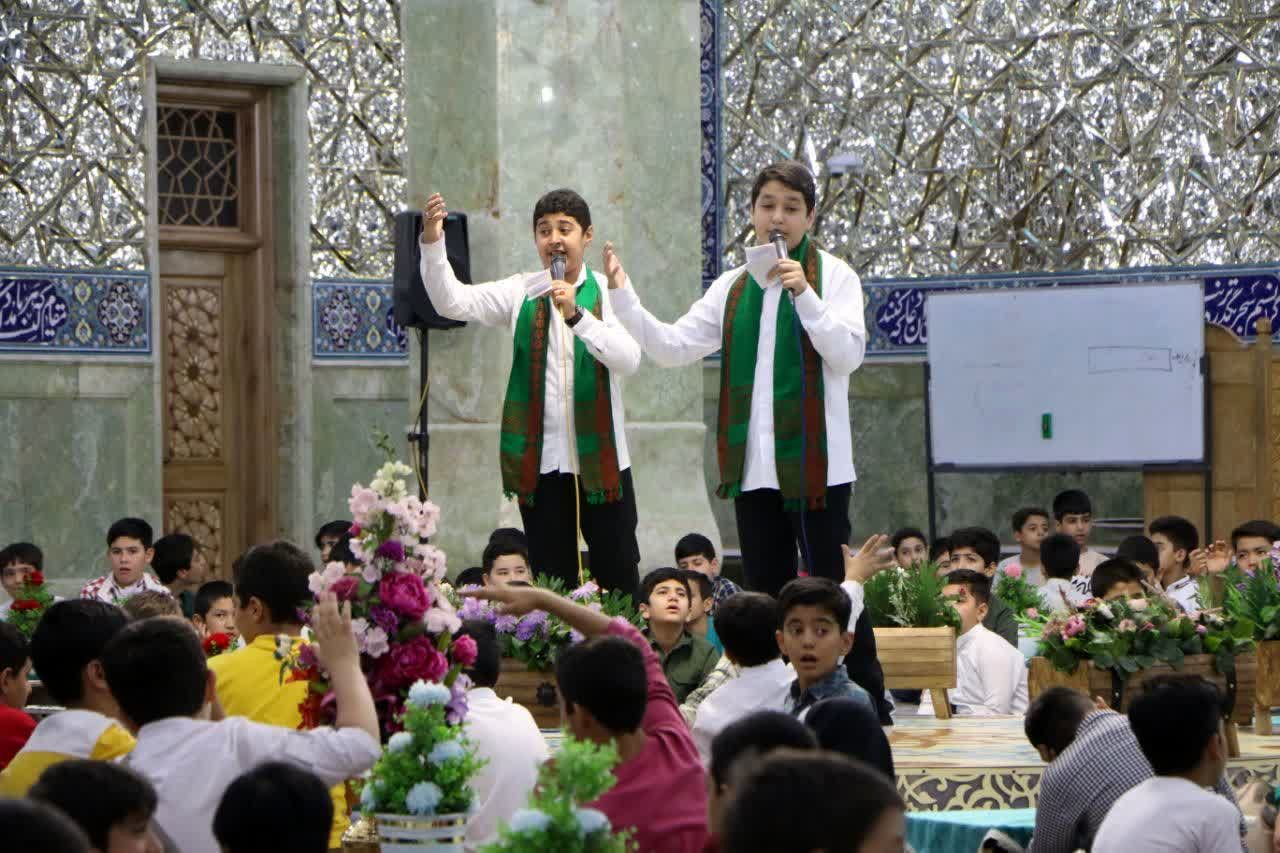 جشن‌ و سرور نوجوانان در مهمانی اخت الرضا(ع)
