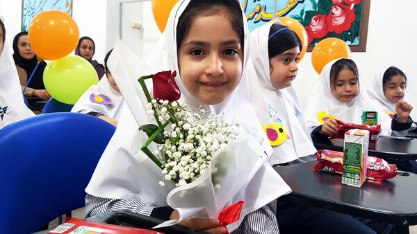 جشن شکوفه‌های دبستان دخترانه سما شیروان 
