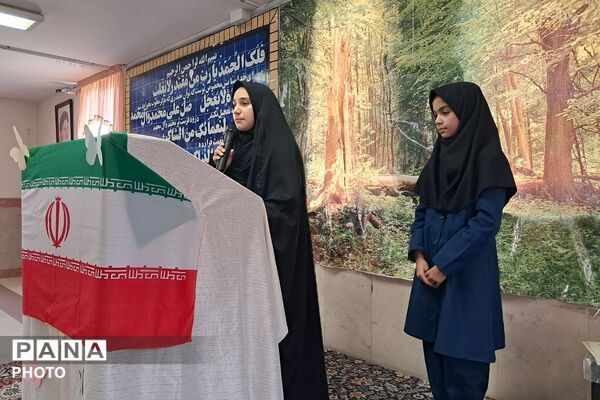 طرح «هر دانش‌آموز یک مهارت» با حضور کارآفرینان برتر شهرستان دماوند ، در دبیرستان احمد ابراهیمی
