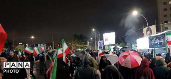 همه برای ایران جمع می‌شوند 