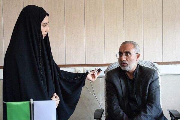 رسانه از مهم‌ترین ابزارهای انتقال مفاهیم فرهنگ ایثار و شهادت به نسل‌های آینده است