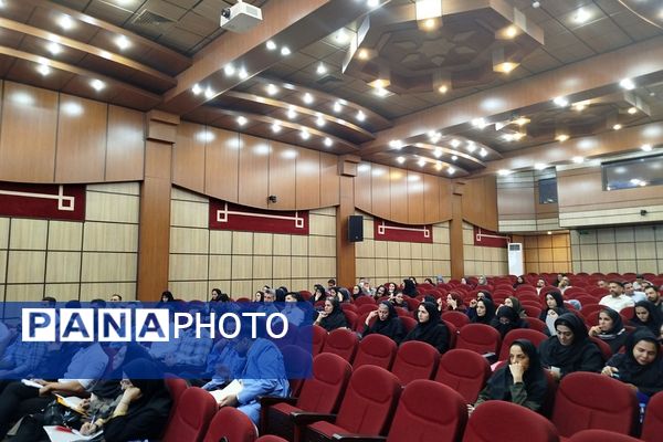 نشست تخصصی مدیران اماکن ورزشی در اداره کل شهرستانهای استان تهران 