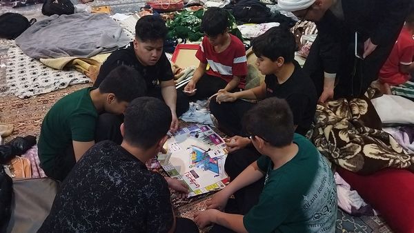  تفریح و مطالعه در دل اعتکاف