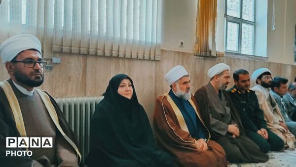 عطر یاد امام خمینی (ره) در حسینیه رستگاران دهگلان پیچید 