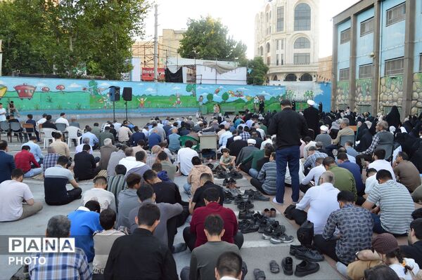 مراسم طلب آمرزش در روز عرفه، از زبان امام حسین «ع» در شهر امیریه