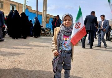 راهپیمایی ۲۲ بهمن در خانمیرزا
