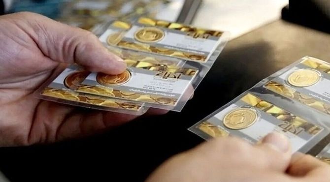 ۱۱۶ قطعه سکه‌ طلا قاچاق توسط نیروهای پلیس در راه‌آهن مشهد کشف شد