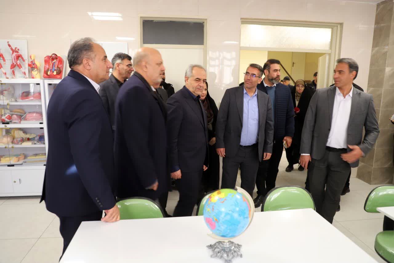 افتتاح اولین مدرسه سازگار با محیط زیست در تبریز