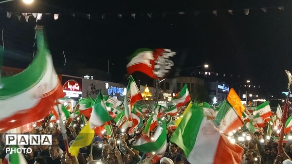 گوش به فرمان رهبریم