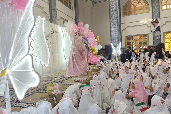 جشن تکلیف؛ لبخند بندگی در قاب تصویر
