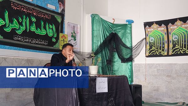 برگزاری مراسم دهه فاطمیه در دبیرستان فاطمه الزهرا(س)