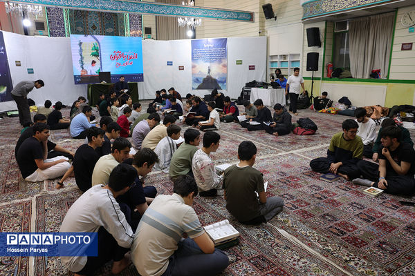 اعتکاف دانش‌آموزی در مسجد جامع امام جعفر صادق(ع) اقدسیه