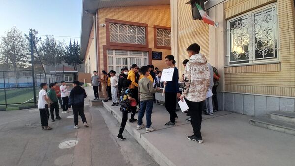 برپایی اردوی شبانه مقاومت در دبیرستان شهید بهشتی