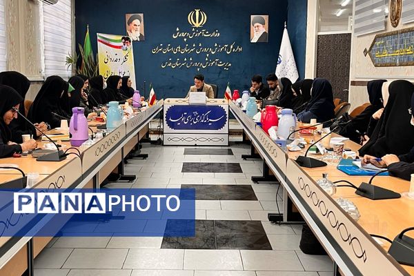 برگزاری جلسه طرح تقویت سلامت روان در دانش آموزان و اولیا مربیان با محوریت آموزش پیشگیری از آسیب های اجتماعی در شهرستان قدس