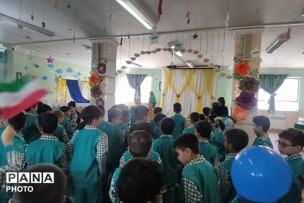 جشن شکوفه ها در مدارس ناحیه دو شهرری 