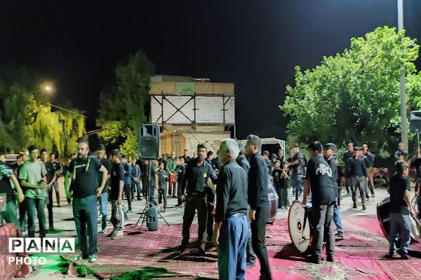 هیئت زنجیر زنی در هشتمین شب از ماه محرم الحرام در حسینیه شهدای شهر بار