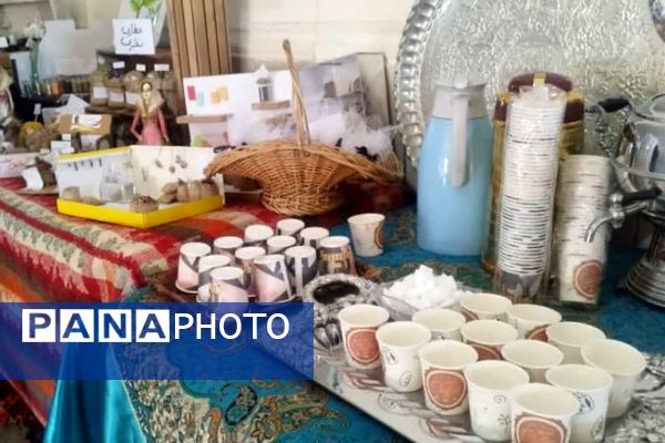 جشنواره غذاهای محلی شاهد 16، عطر سنت در حیاط مدرسه