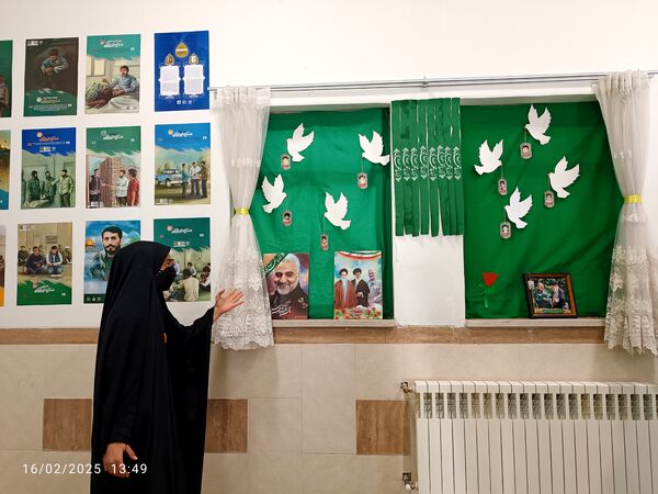 بازدید مسئول اتحادیه انجمن اسلامی یزد از دبیرستان دخترانه شهید زینلی بهاباد